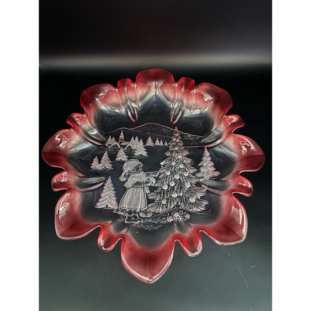 VTG Mikasa Christmas Story Berry Ruffle Edge Plate Dish Embossed Design
